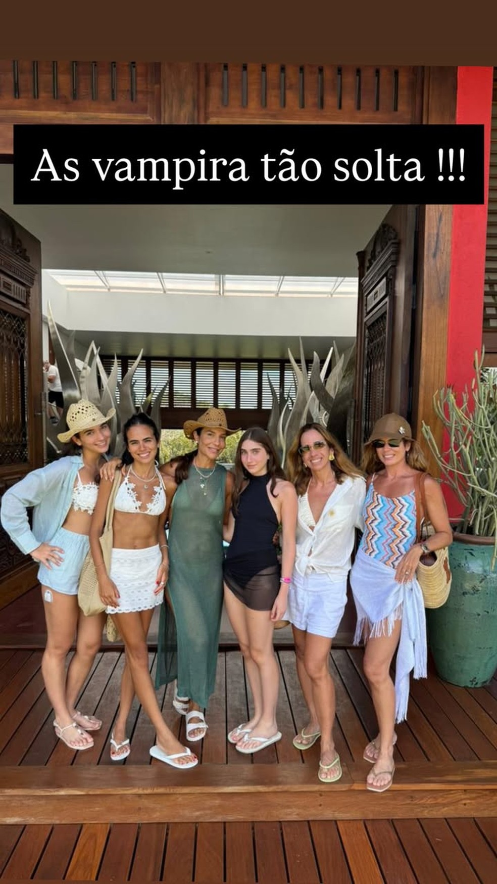 Ivete Sangalo vai à praia em Trancoso com a família — Foto: Reprodução/Instagram