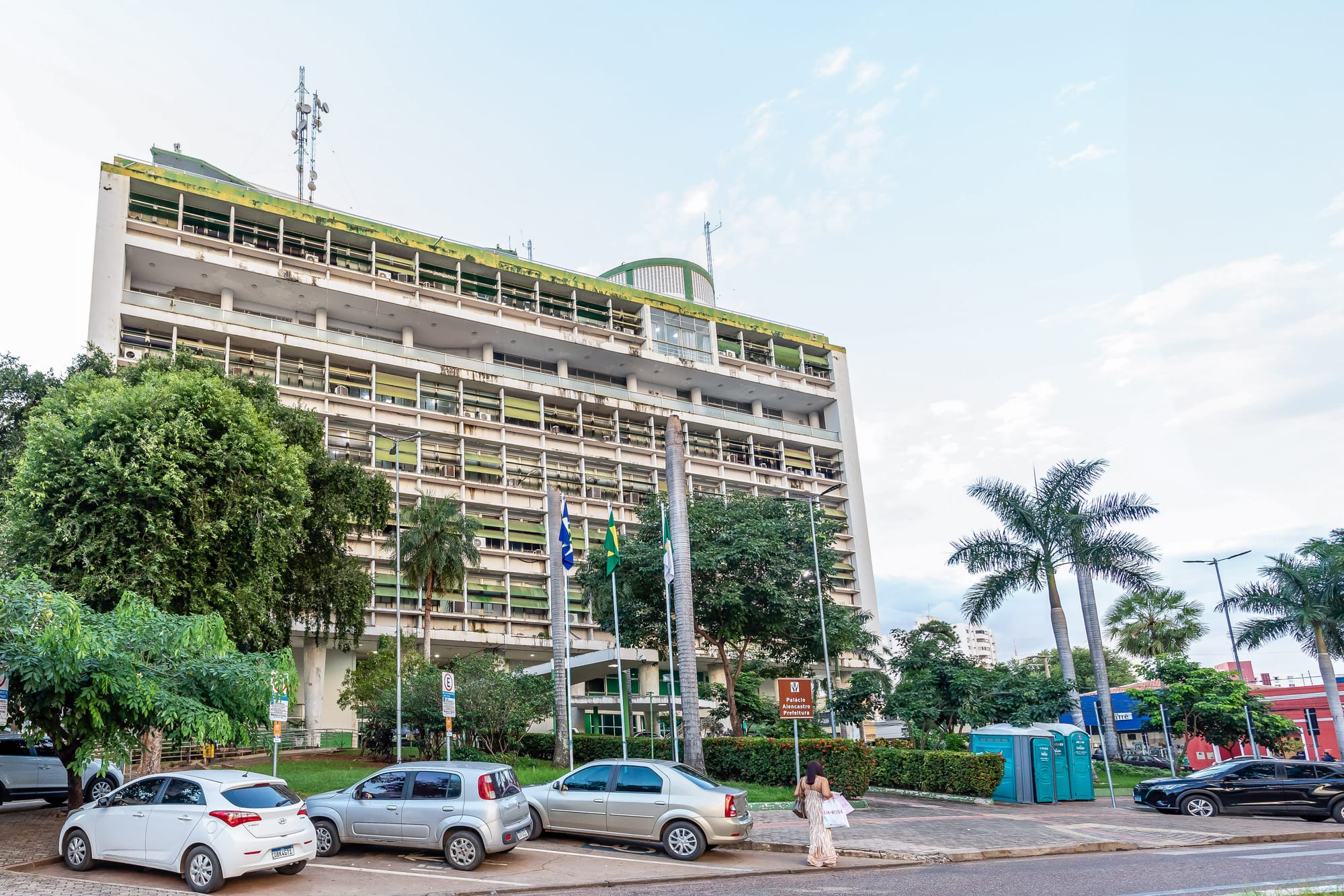 Cuiabá paga folha de maio com reajuste anual e injeta R$ 146,2 milhões na economia