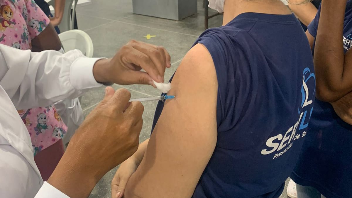 Cobertura vacinal contra gripe atinge apenas 20% e acende alerta para risco de contagio em Várzea Grande