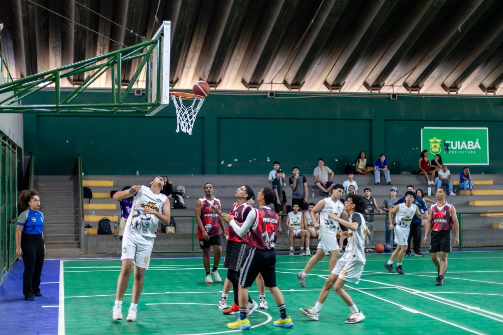 Mais escolas, mais atletas e disputas equilibradas marcam o basquete dos JECs 2026