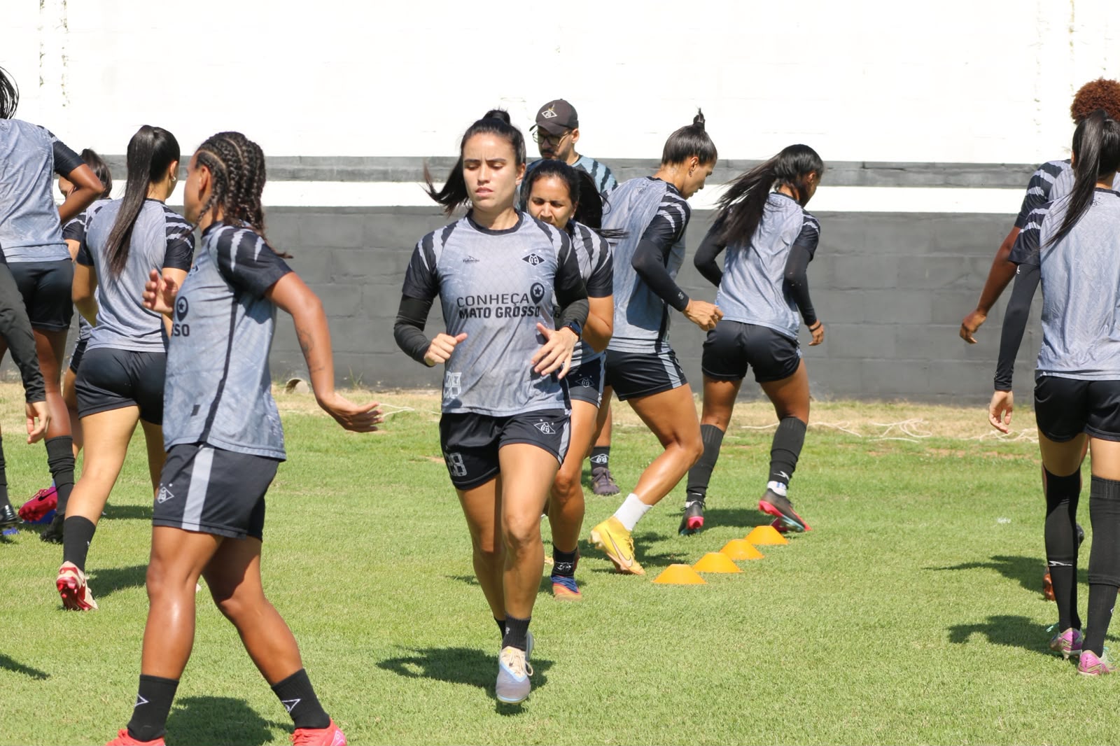 Mixto enfrenta Atlético-MG buscando se afastar da zona de rebaixamento do Brasileirão Feminino