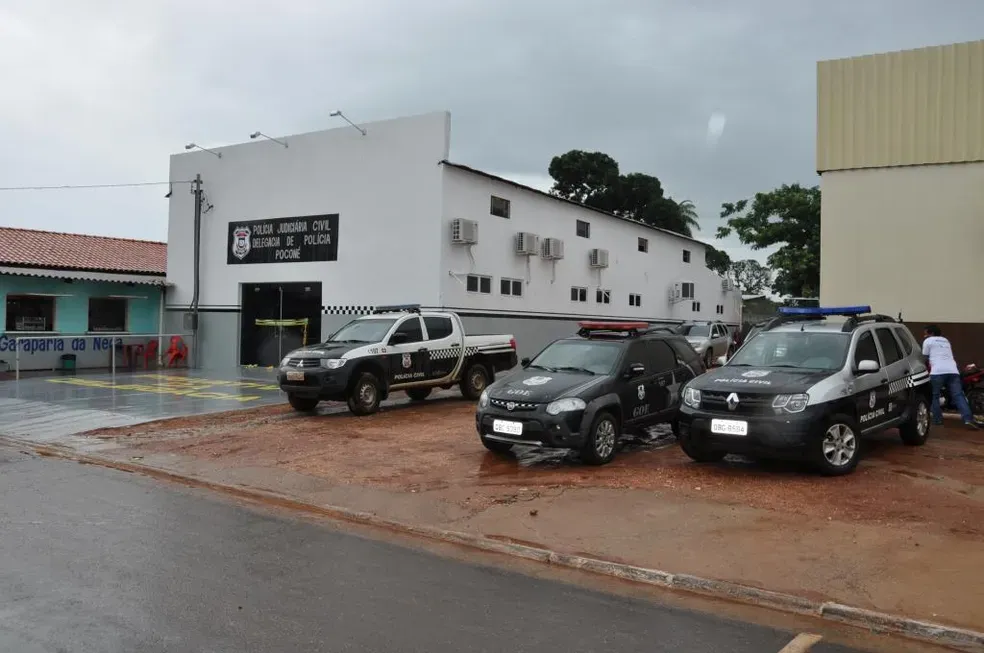 Mulher procura delegacia para registrar pedido de medida protetiva e é presa por homicídio